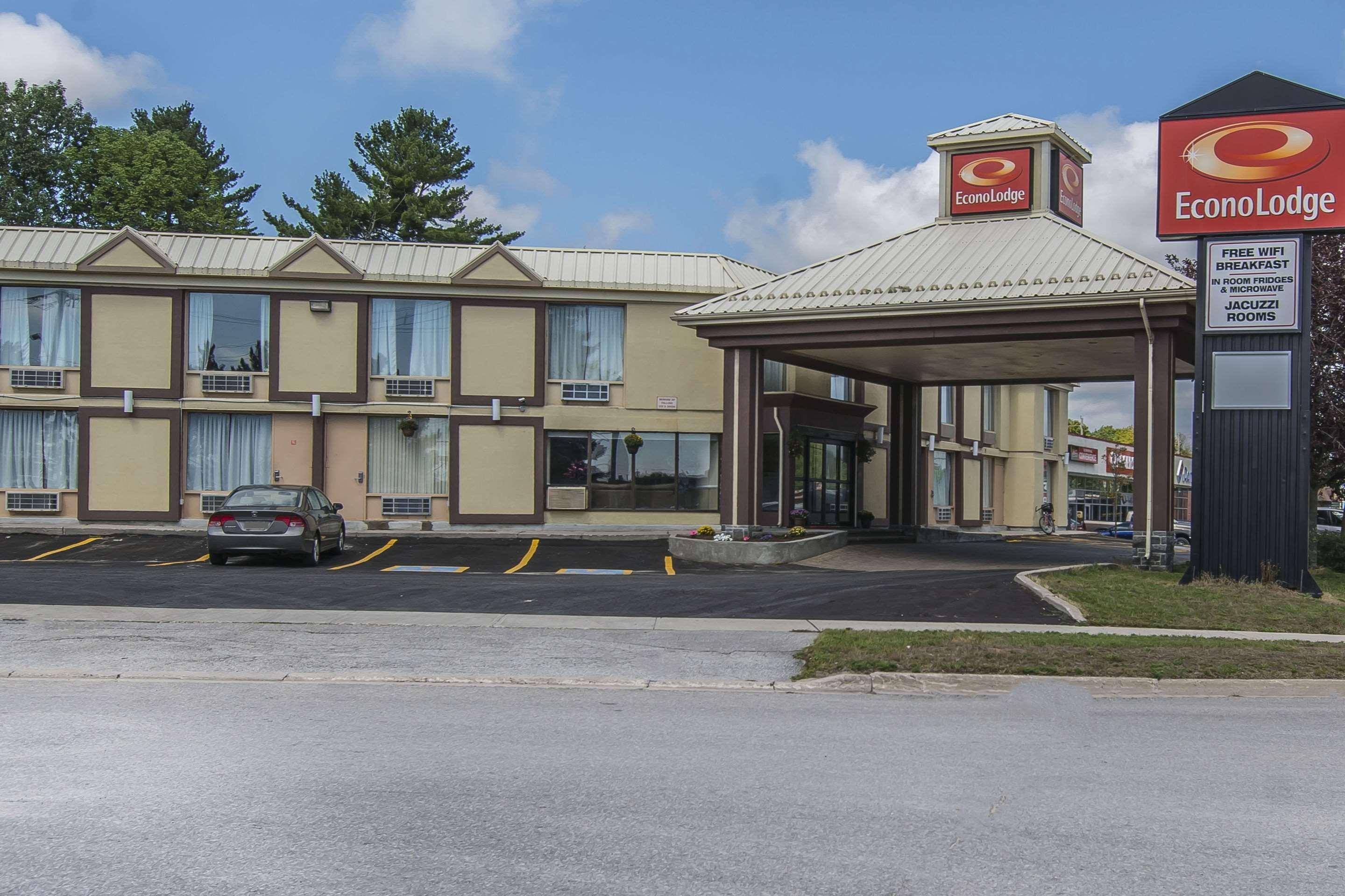 Econo Lodge Орілья Екстер'єр фото
